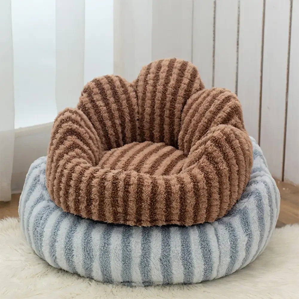 Scalloped Donut Dog Bed