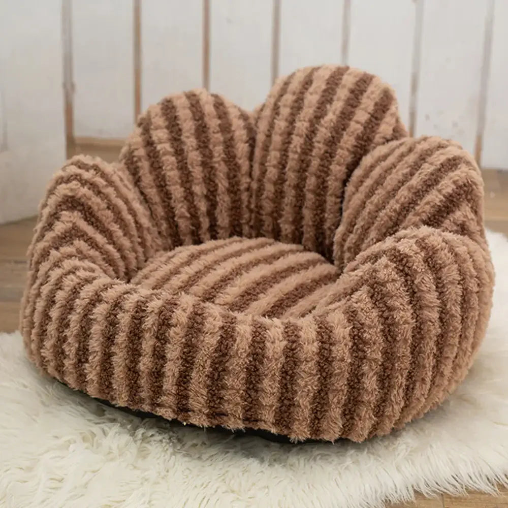 Scalloped Donut Dog Bed