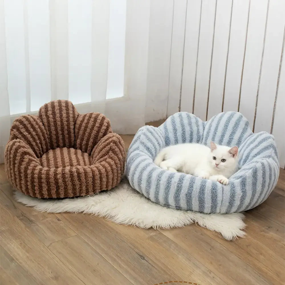 Scalloped Donut Dog Bed